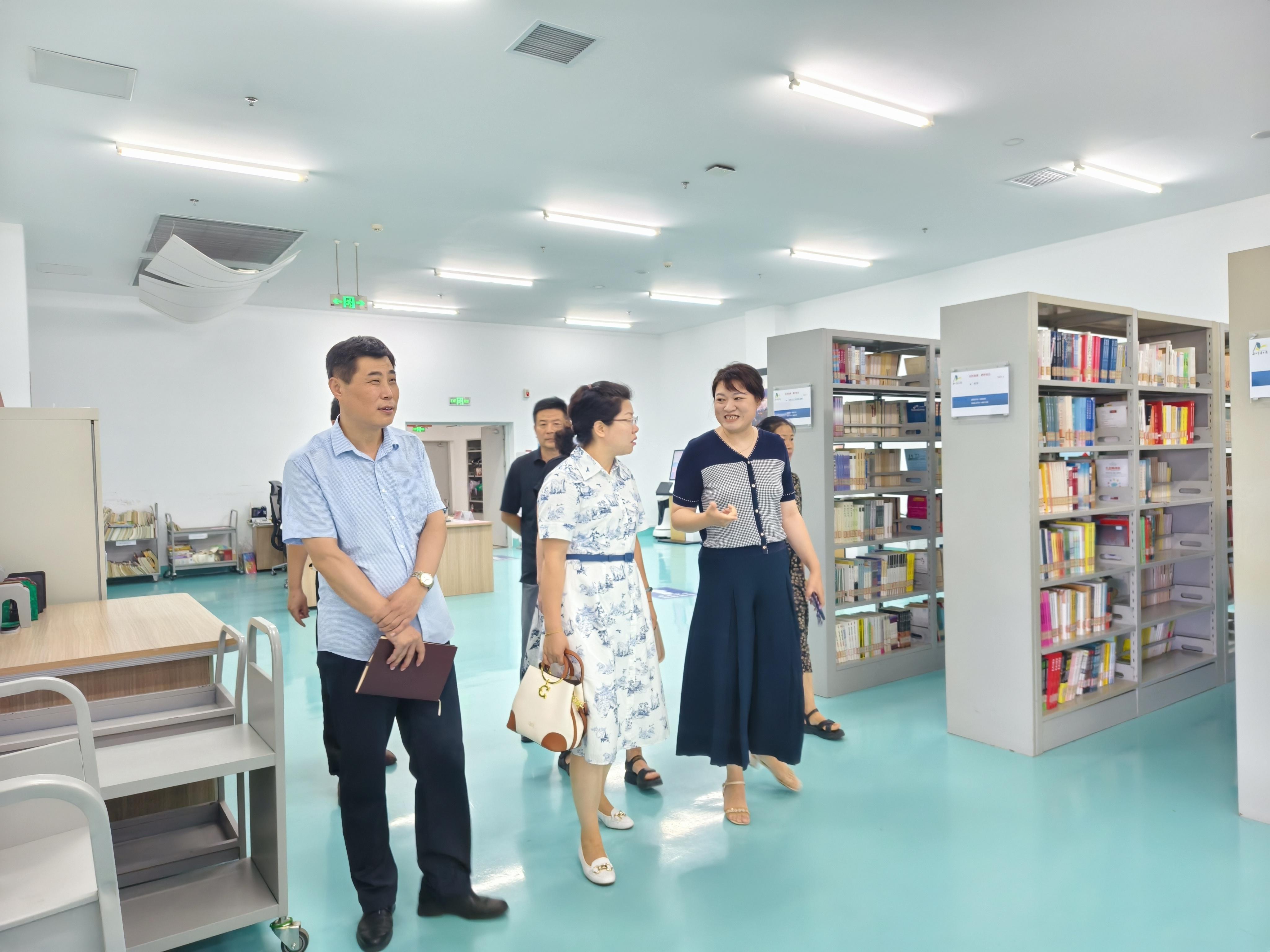 潍坊市图书馆一行来安调研